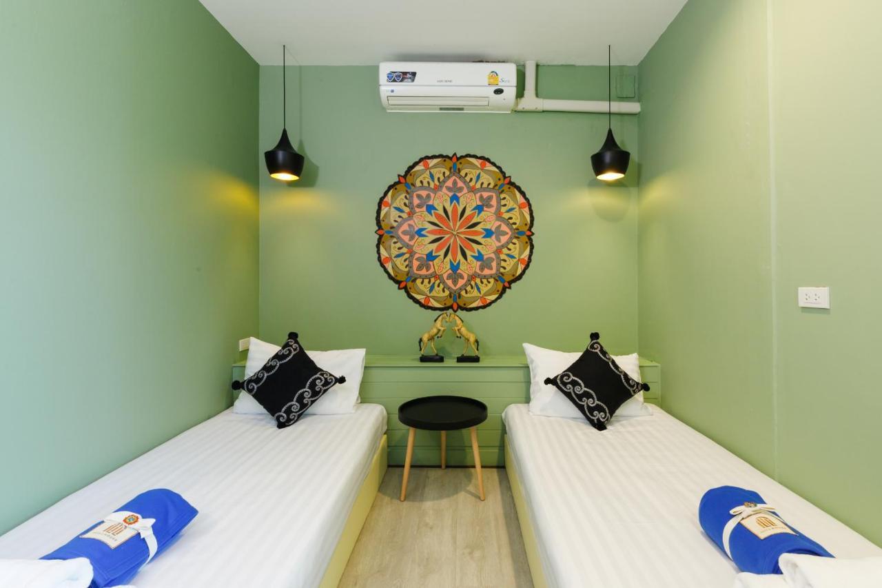 Ilili House Vandrarhem Chiang Mai Exteriör bild