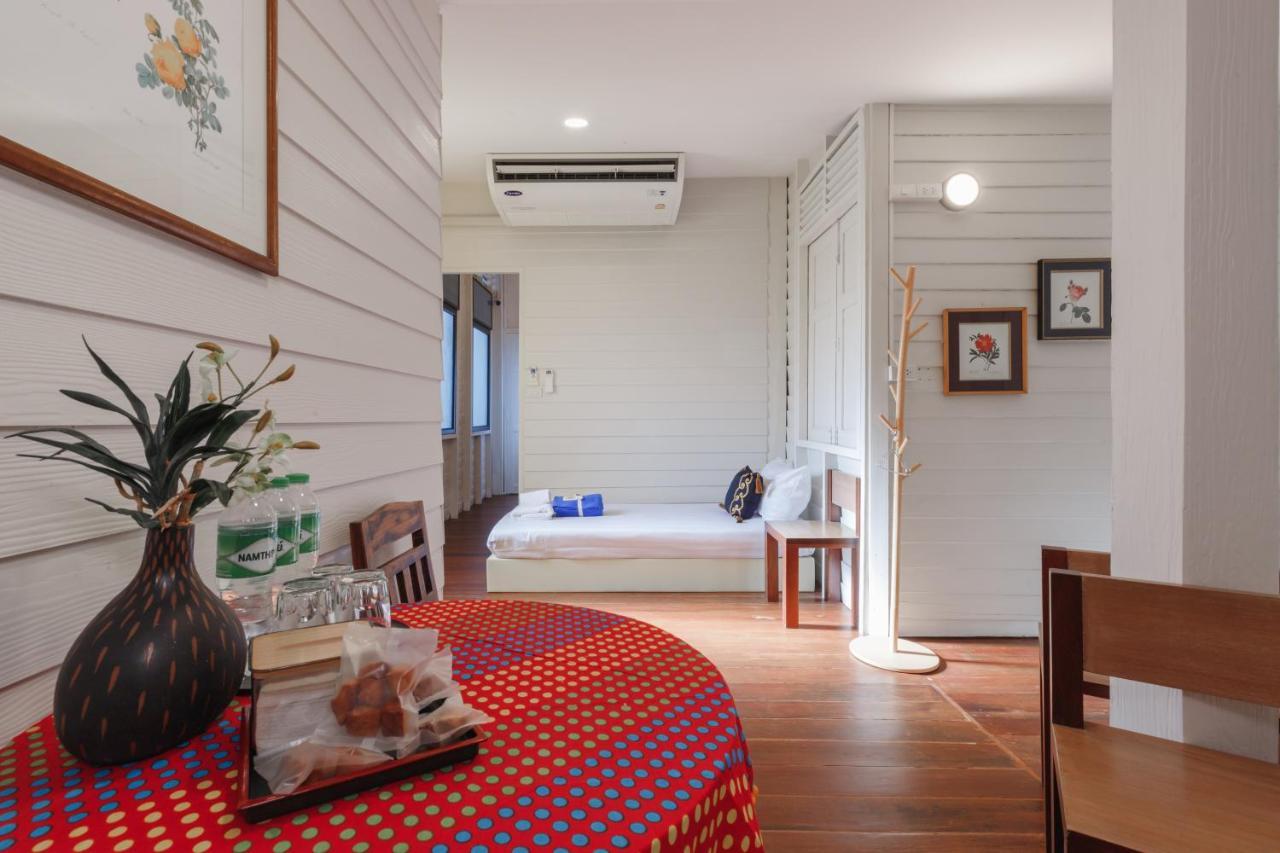 Ilili House Vandrarhem Chiang Mai Exteriör bild