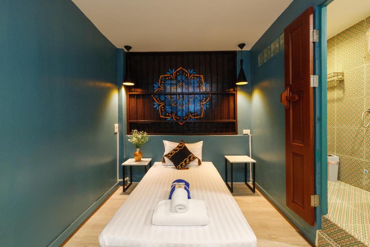 Ilili House Vandrarhem Chiang Mai Exteriör bild